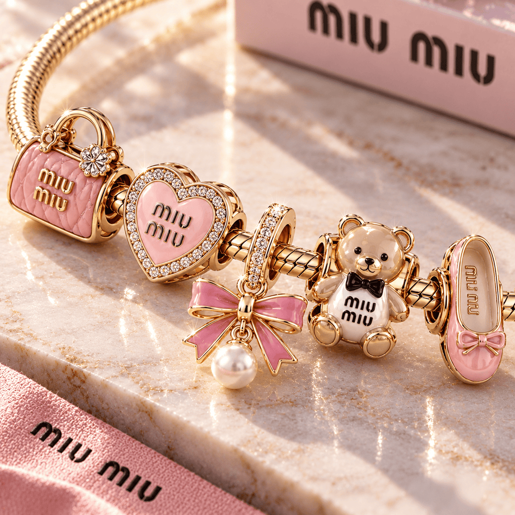 MM Gold Charm Bracelet Set TTN